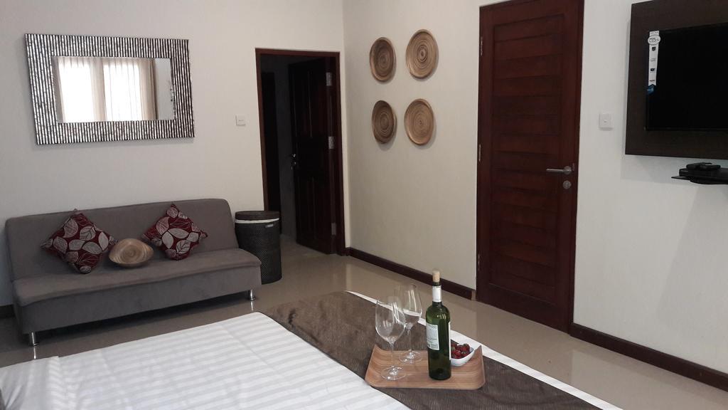 Exquisito Villa Denpasar  Luaran gambar