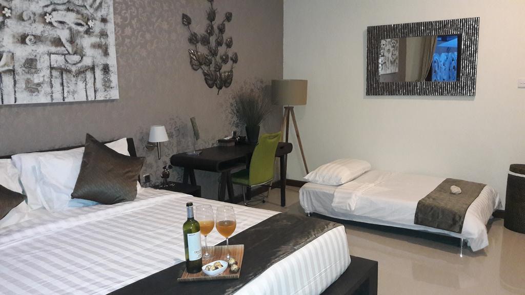 Exquisito Villa Denpasar  Luaran gambar