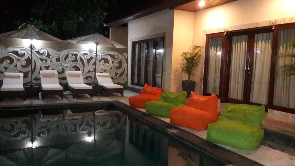 Exquisito Villa Denpasar  Luaran gambar