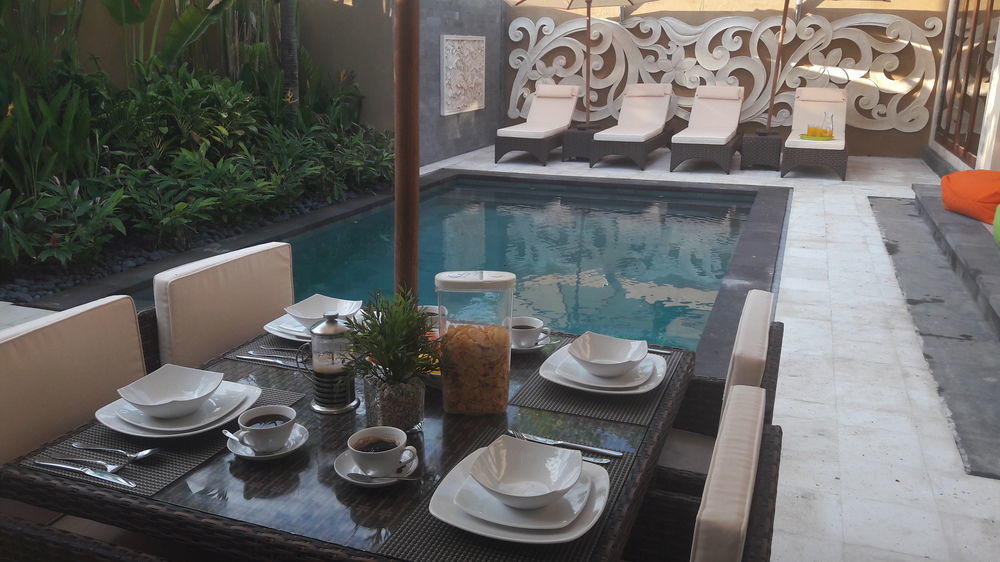 Exquisito Villa Denpasar  Luaran gambar