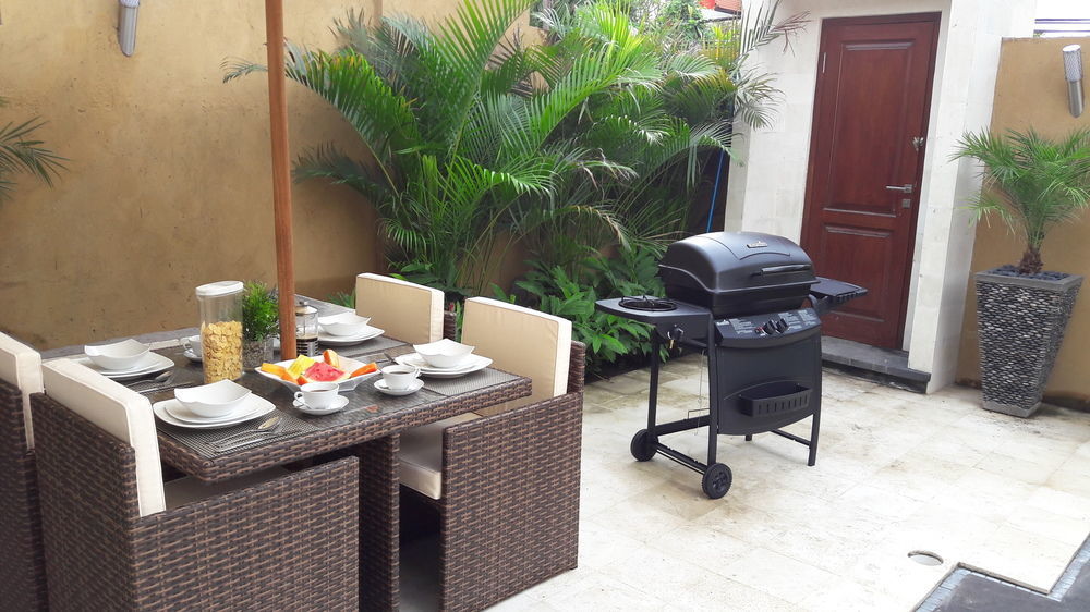 Exquisito Villa Denpasar  Luaran gambar