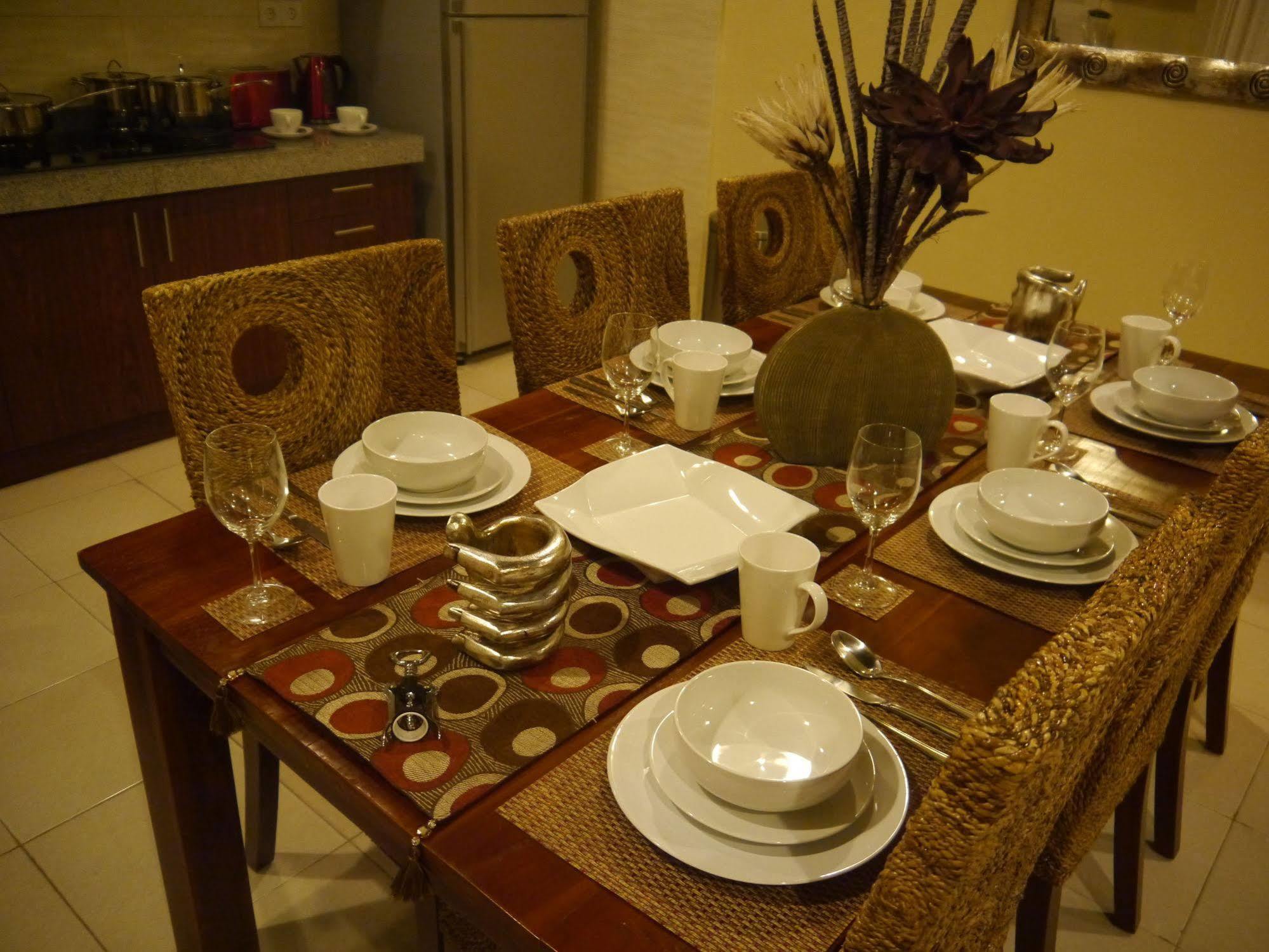 Exquisito Villa Denpasar  Luaran gambar