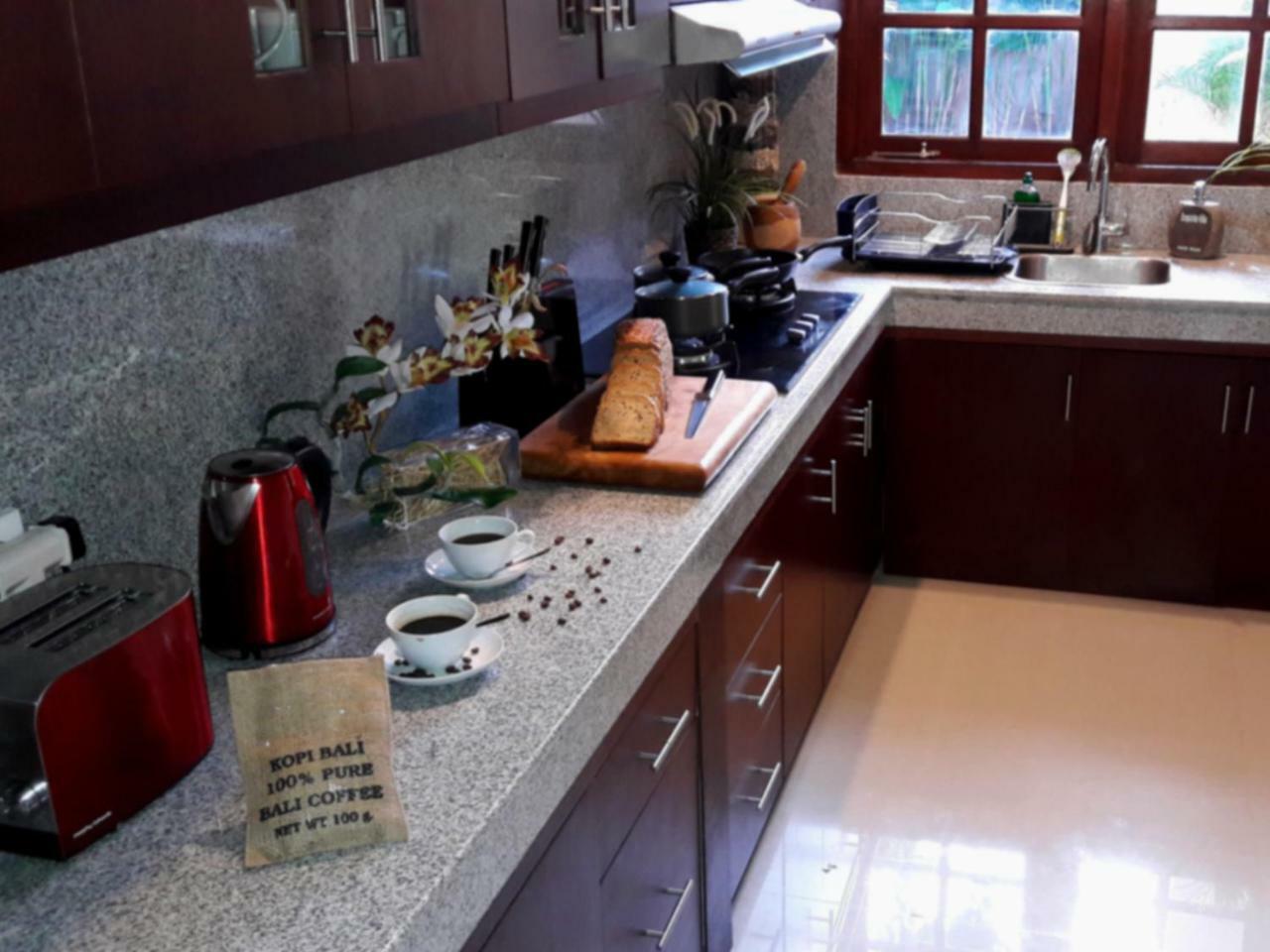 Exquisito Villa Denpasar  Luaran gambar